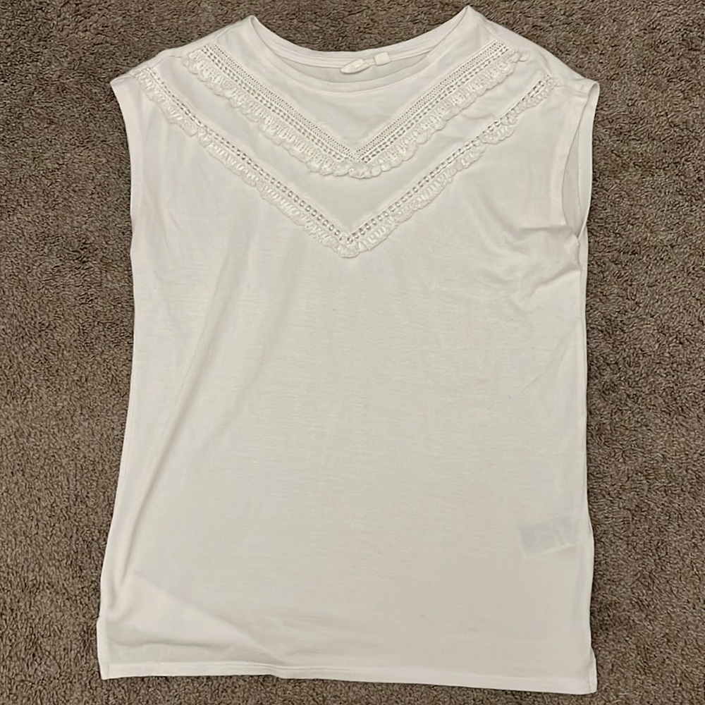 Gap white top